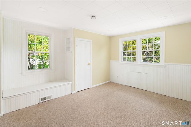 6 Minivale Road, Stamford, CT 06907