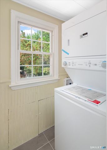 6 Minivale Road, Stamford, CT 06907