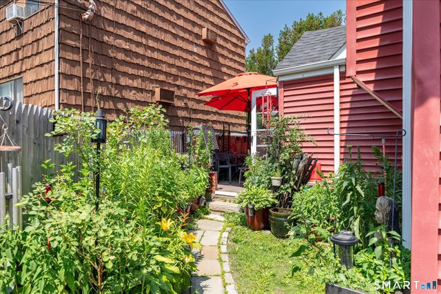 6 Minivale Road, Stamford, CT 06907