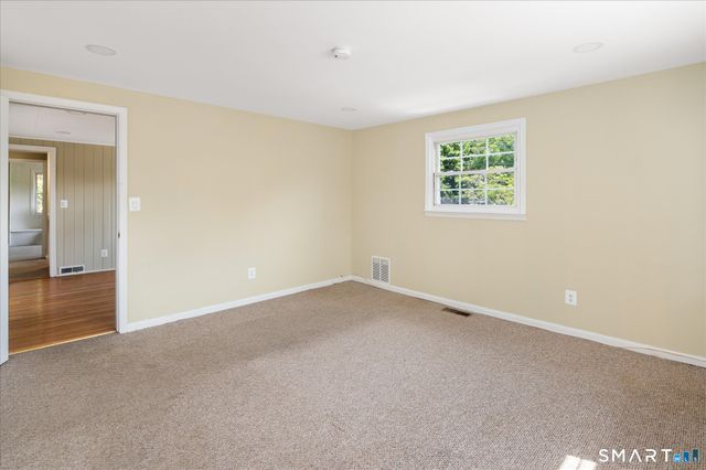 6 Minivale Road, Stamford, CT 06907