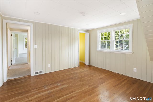 6 Minivale Road, Stamford, CT 06907