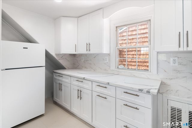 6 Minivale Road, Stamford, CT 06907