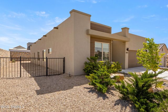 3072 Don Buck Drive, Las Cruces, NM 88011