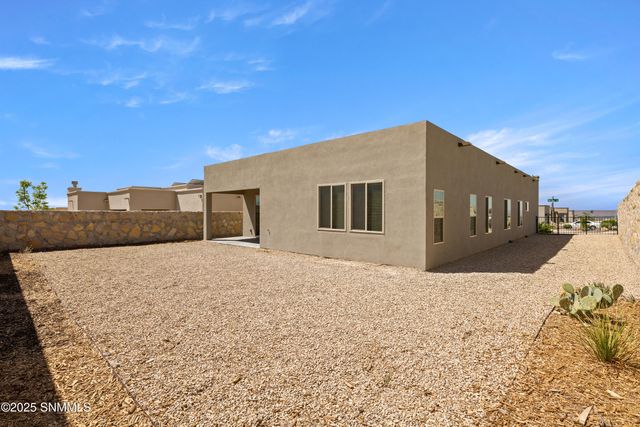 3072 Don Buck Drive, Las Cruces, NM 88011