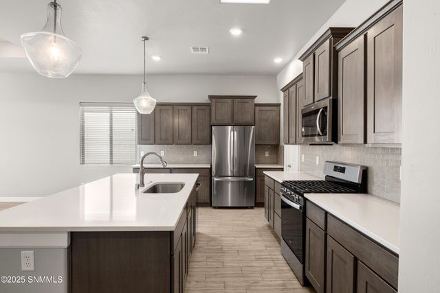 3072 Don Buck Drive, Las Cruces, NM 88011