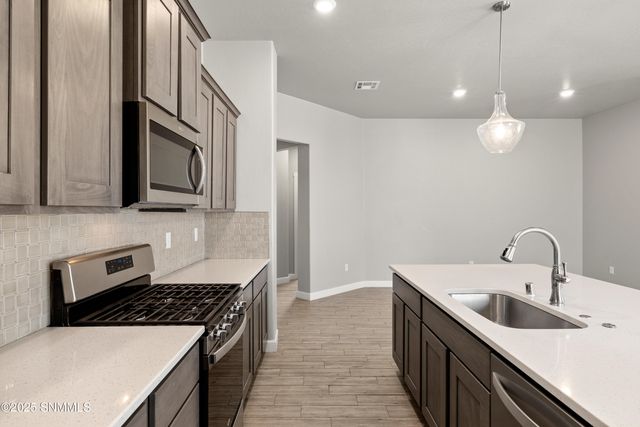 3072 Don Buck Drive, Las Cruces, NM 88011