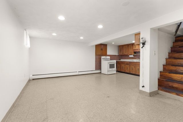 161 Park St, Medford, MA 02155