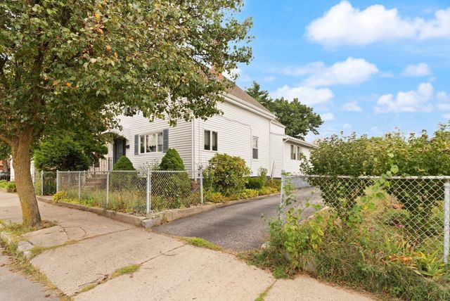 161 Park St, Medford, MA 02155