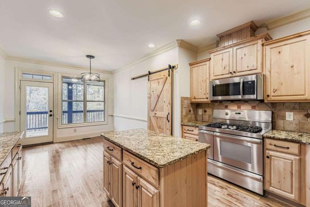 374 Beaumont Farms Drive, Sharpsburg, GA 30277