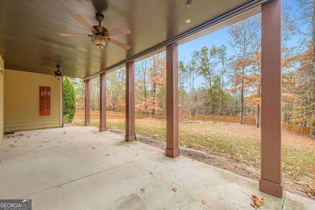 374 Beaumont Farms Drive, Sharpsburg, GA 30277