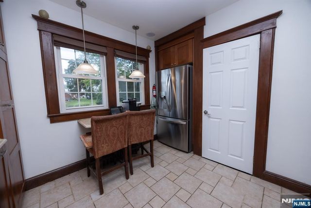 17 Carnation Street, Bergenfield, NJ 07621