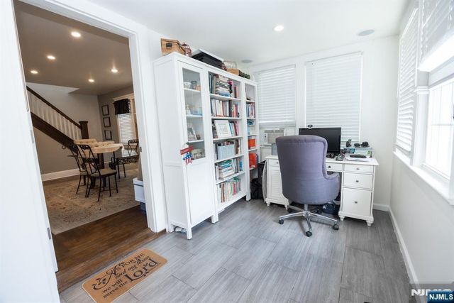 17 Carnation Street, Bergenfield, NJ 07621