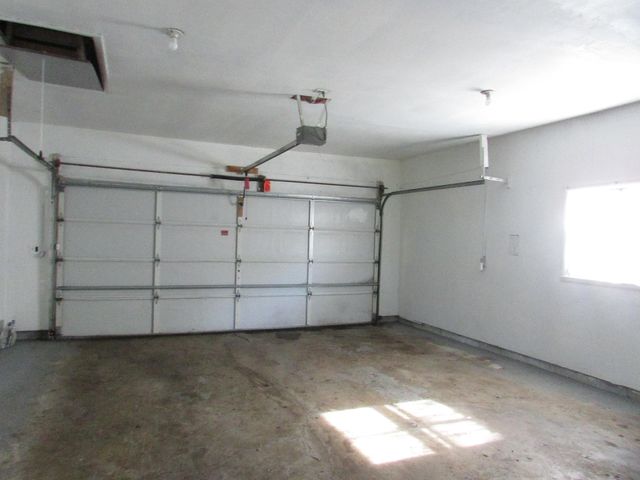 4364 E Atherton Road, Burton, MI 48519