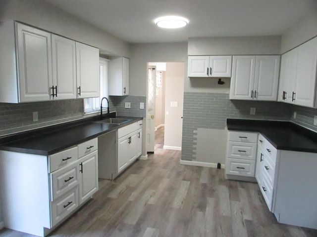 4364 E Atherton Road, Burton, MI 48519
