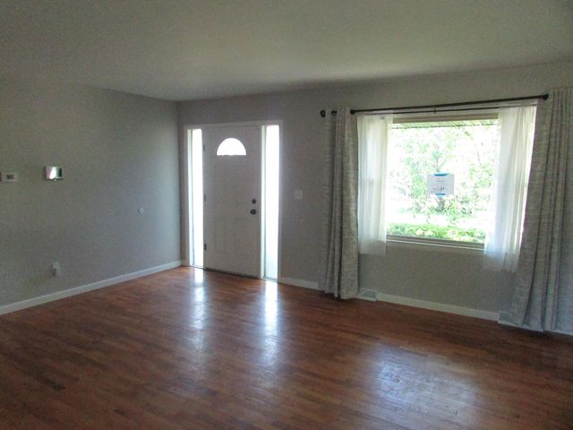 4364 E Atherton Road, Burton, MI 48519