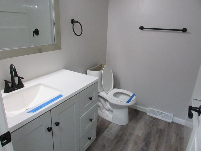 4364 E Atherton Road, Burton, MI 48519