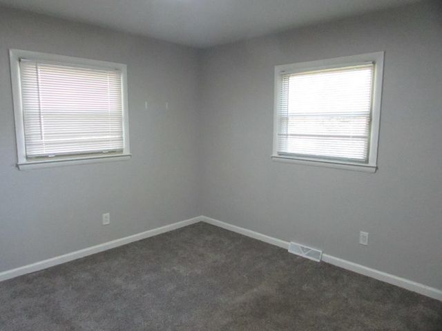 4364 E Atherton Road, Burton, MI 48519