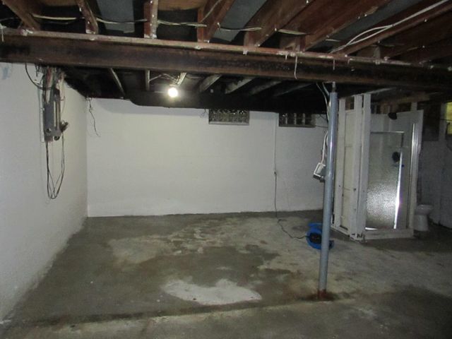 4364 E Atherton Road, Burton, MI 48519