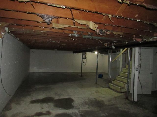 4364 E Atherton Road, Burton, MI 48519