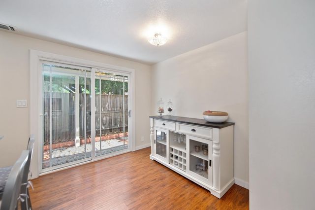 136 River Chase Cir, Sacramento, CA 95864