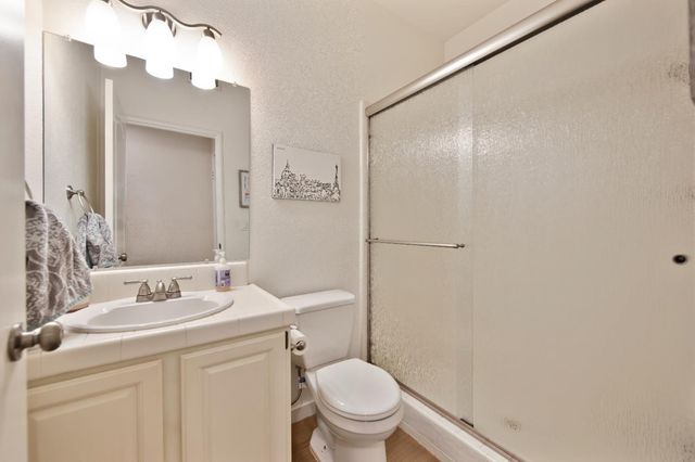 136 River Chase Cir, Sacramento, CA 95864