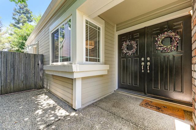 136 River Chase Cir, Sacramento, CA 95864
