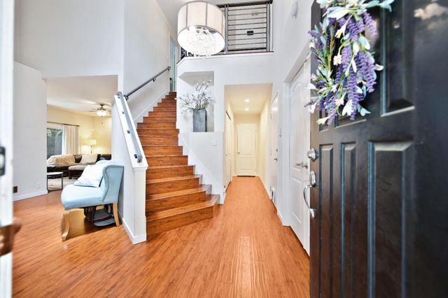 136 River Chase Cir, Sacramento, CA 95864