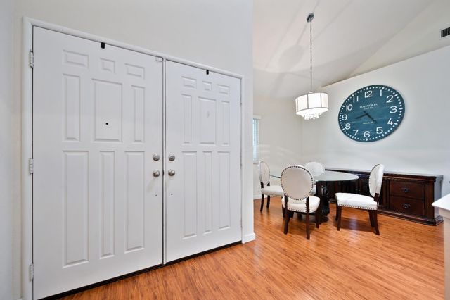 136 River Chase Cir, Sacramento, CA 95864