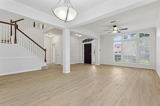 11022 Collingswood Drive, La Porte, TX 77571