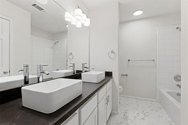 11022 Collingswood Drive, La Porte, TX 77571