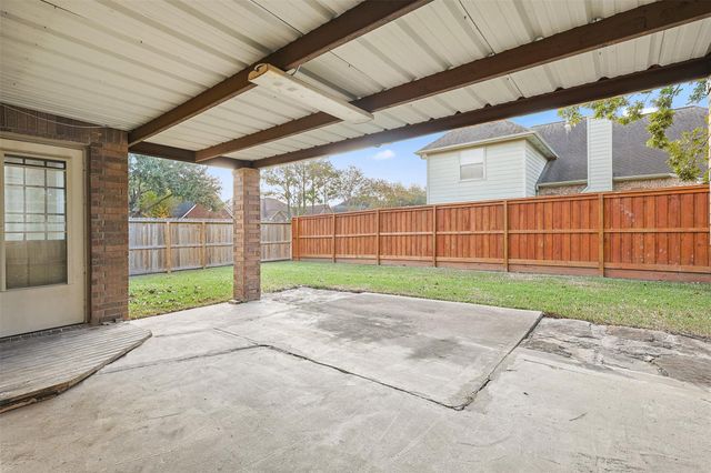 11022 Collingswood Drive, La Porte, TX 77571