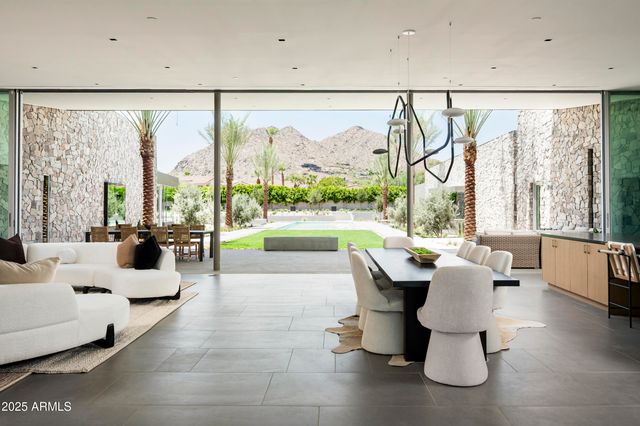 5120 N CASA BLANCA Drive, Paradise Valley, AZ 85253