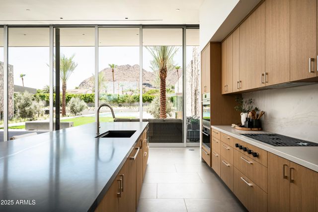 5120 N CASA BLANCA Drive, Paradise Valley, AZ 85253