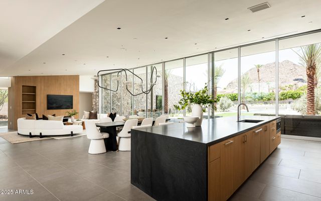 5120 N CASA BLANCA Drive, Paradise Valley, AZ 85253