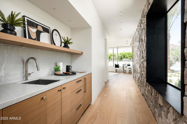 5120 N CASA BLANCA Drive, Paradise Valley, AZ 85253