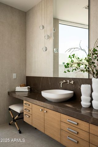 5120 N CASA BLANCA Drive, Paradise Valley, AZ 85253