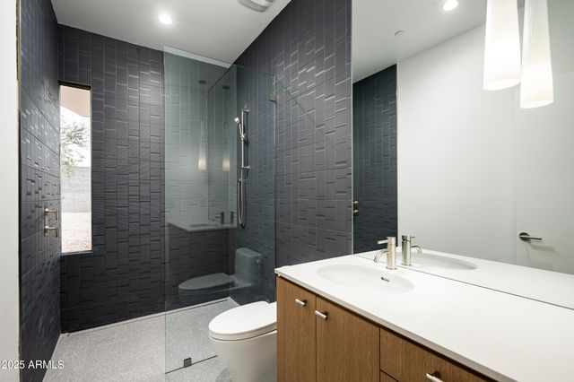 5120 N CASA BLANCA Drive, Paradise Valley, AZ 85253