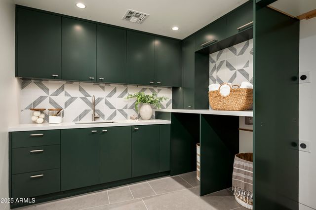 5120 N CASA BLANCA Drive, Paradise Valley, AZ 85253