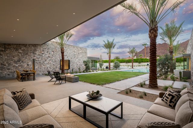 5120 N CASA BLANCA Drive, Paradise Valley, AZ 85253