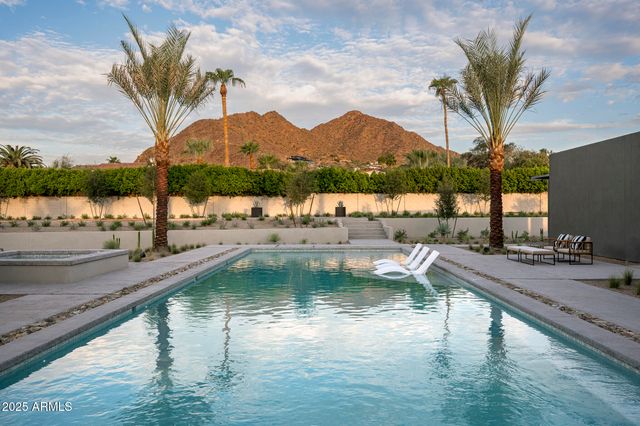 5120 N CASA BLANCA Drive, Paradise Valley, AZ 85253