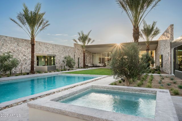 5120 N CASA BLANCA Drive, Paradise Valley, AZ 85253