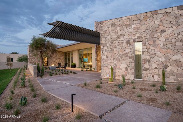 5120 N CASA BLANCA Drive, Paradise Valley, AZ 85253