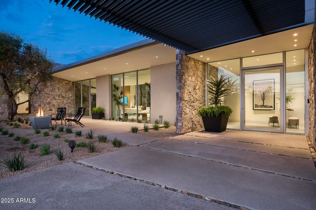 5120 N CASA BLANCA Drive, Paradise Valley, AZ 85253