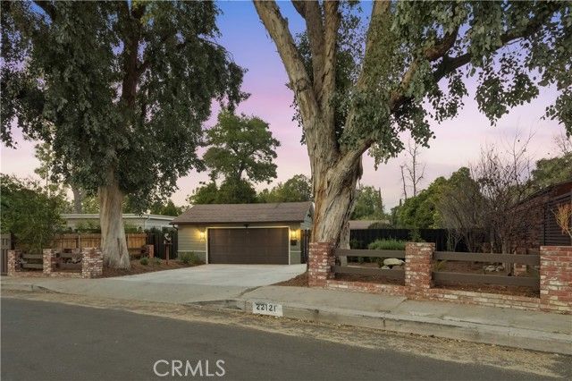 22121 Avenue Morelos, Woodland Hills (los Angeles), CA 91364