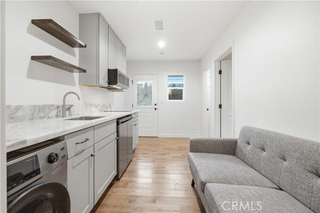 22121 Avenue Morelos, Woodland Hills (los Angeles), CA 91364