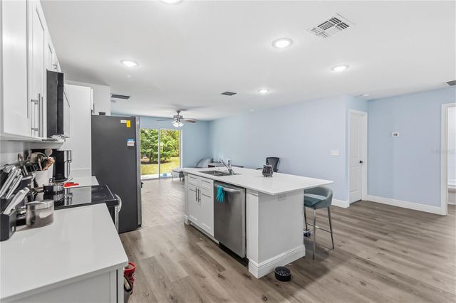 1639 11TH AVENUE, Deland, FL 32724