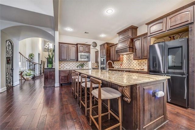 10210 Grape Creek Grove Lane, Cypress, TX 77433