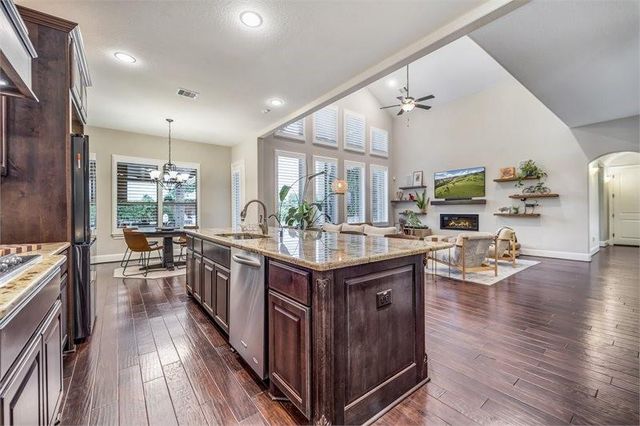 10210 Grape Creek Grove Lane, Cypress, TX 77433