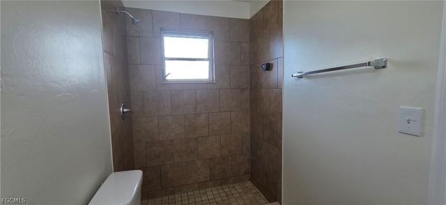 1415 NE 8th TER, Cape Coral, FL 33909