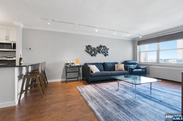 2000 Linwood Avenue 15P, Fort Lee, NJ 07024